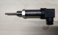 昆仑中大品牌PT100精巧型温度变送器工业级不锈钢结构
