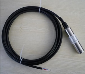 昆仑中大品牌投入式液位变送器密封等级IP68 