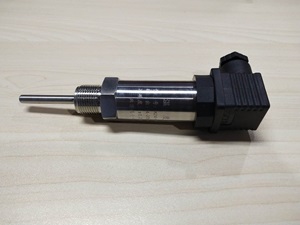 昆仑中大品牌精巧型PT100温度传感器可配套变送器一体式