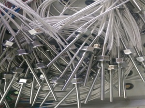 昆仑中大品牌螺纹安装引线式PT100温度传感器