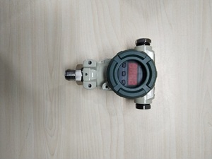 昆仑中大品牌半导体设备防护型数显压力传感器